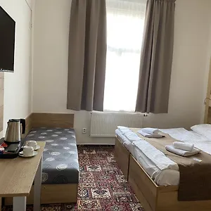 Centre 3*, Prag Tjekkiet