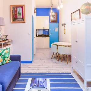 Travel 24m2, 120m Vieux-port ,clim , Wifi ,acces Autonome Avec Code , Marseille France